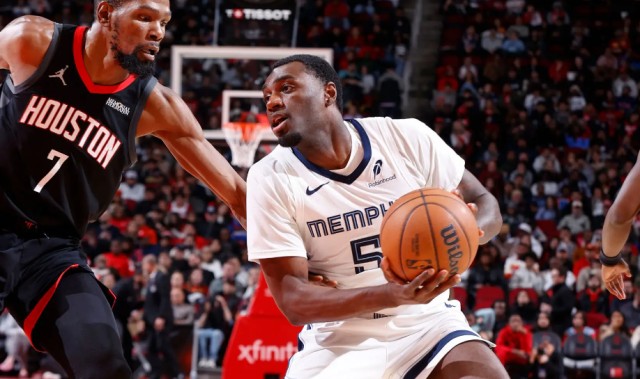 开云体育官网-面对火箭不断打铁，灰熊替补后场这样的状态还能留在轮换阵容中？